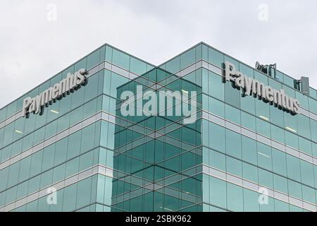 Toronto, ON, Kanada – 20. Juni 2024: Sehen Sie sich das IT-Firmenlogo von Paymentus Fintech an. Stockfoto