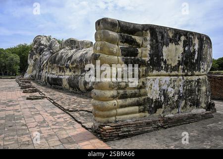 Liegender Buddha im Wat Lokayasutharam, Tempel des ruhenden Buddha, Ayutthaya, Provinz Ayutthaya, Thailand, Asien Stockfoto