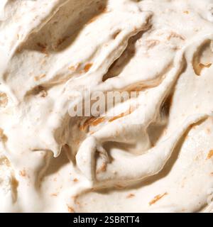 Keksteig oder gesalzene Karamell-Eis Textur Nahaufnahme. Stockfoto
