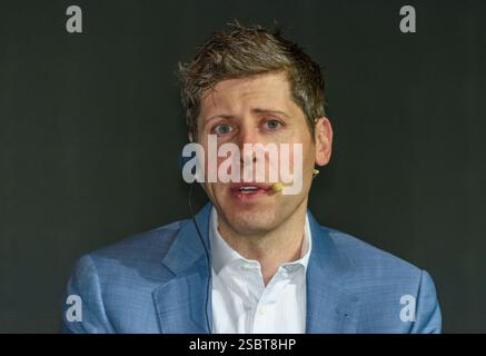 Seoul, Südkorea. Februar 2025. Sam Altman, Chief Executive Officer von Open AI, spricht während des Kakao Media Day in Seoul. Der südkoreanische Technologiegigant Kakao Corp. Gab am 4. Februar eine Partnerschaft mit OpenAI bekannt, um ChatGPT für seinen neuen KI-Dienst zu nutzen und sich einer globalen Allianz unter der Leitung des US-amerikanischen KI-Unternehmens anzuschließen, die sich im Zuge des zunehmenden Wettbewerbs auf dem globalen KI-Markt verstärkt. Quelle: SOPA Images Limited/Alamy Live News Stockfoto