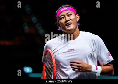 Rotterdam, Niederlande. Februar 2025. ROTTERDAM, NIEDERLANDE - 4. FEBRUAR: Zhizhen Zhang aus China reagiert in seinem Spiel in der First Round der Männer-Singles gegen Andrey Rublev aus Russland am zweiten Tag der ABN AMRO Open beim Rotterdam Ahoy am 4. Februar 2025 in Rotterdam, Niederlande. (Foto: Rene Nijhuis/MB Media) Credit: MB Media Solutions/Alamy Live News Stockfoto