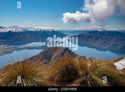 Der wichtigste Aussichtspunkt und der berühmte Selfie-Ort auf dem Roys Peak Track Stockfoto