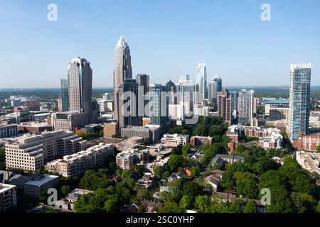 Weite Aussicht auf die Skyline von Charlotte, North Carolina von oben Stockfoto