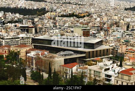 Blick auf das Akropolis-Museum und die Innenstadt von Athen. Griechenland Stockfoto