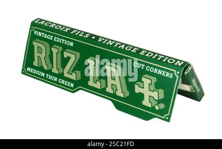 Rizla Green Vintage Edition mitteldicke Zigarettenpapiere mit abgeschnittenen Ecken Stockfoto