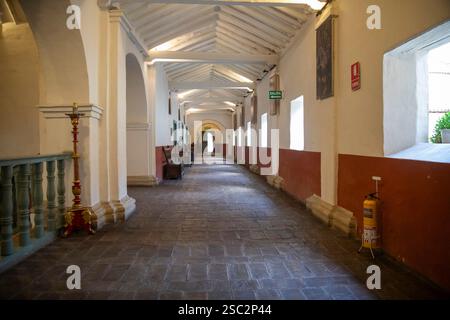 Klostermuseum unserer Lieben Frau von Monguí. Das Museum verfügt über 9 Räume, in denen Kunstwerke von Künstlern wie Gregorio Vásquez de Arce y Ceballos, Baltasa, ausgestellt sind Stockfoto