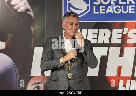 Adam Hills MBE, 33. Präsident der Rugby Football League während des Saisonstarts der Betfred Super League 2025 bei Co-op Live, Manchester, Großbritannien, 5. Februar 2025 (Foto: Mark Cosgrove/News Images) Stockfoto