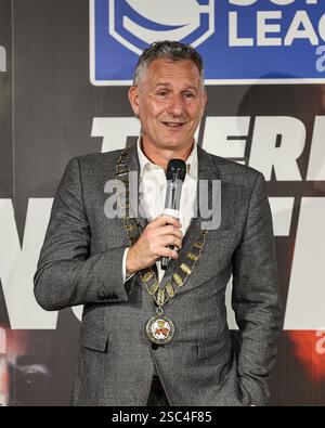 Adam Hills MBE, 33. Präsident der Rugby Football League während des Saisonstarts der Betfred Super League 2025 bei Co-op Live, Manchester, Großbritannien, 5. Februar 2025 (Foto: Mark Cosgrove/News Images) Stockfoto