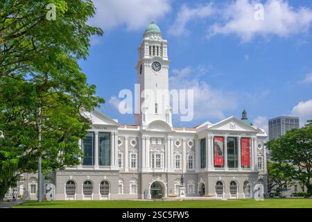 Die Victoria Memorial Hall wurde 1862 als Rathaus gegründet. Anfang der 1900er Jahre wurde ein zweiter öffentlicher Saal neben ihr angebracht und mit einem Uhrturm verbunden Stockfoto