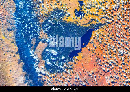 Wunderschöne Landschaft und Landschaft am Nil. Die ISS fliegt in Kairo, Ägypten. Digitale Bildverbesserung durch die NASA. Stockfoto