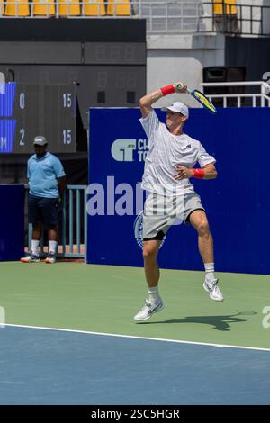 Chennai, Tamil Nadu, INDIEN. Februar 2025. Chennai Open 2025 :. Billy Harris (GBR) in Aktion (Credit Image: © Seshadri Sukumar/ZUMA Press Wire) NUR REDAKTIONELLE VERWENDUNG! Nicht für kommerzielle ZWECKE! Stockfoto