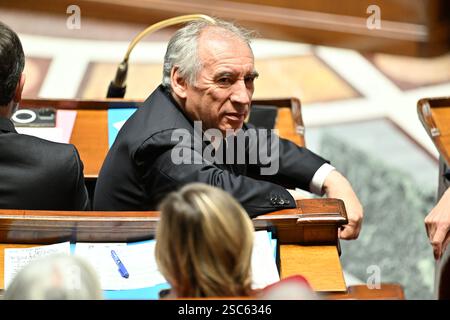 Paris, Frankreich. Februar 2025. Paris am 5. Februar 2025 befragt der französische Premierminister Francois Bayrou während einer Sitzung mit Fragen an die Regierung in der französischen Nationalversammlung Credit: HMB Media/Alamy Live News Stockfoto