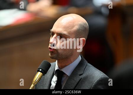 Paris, Frankreich. Februar 2025. Paris am 5. Februar 2025, Fragen an die Regierung - Jean Noël Barrot Minister für auswärtige Angelegenheiten während einer Sitzung von Fragen an die Regierung in der französischen Nationalversammlung Credit: HMB Media/Alamy Live News Stockfoto