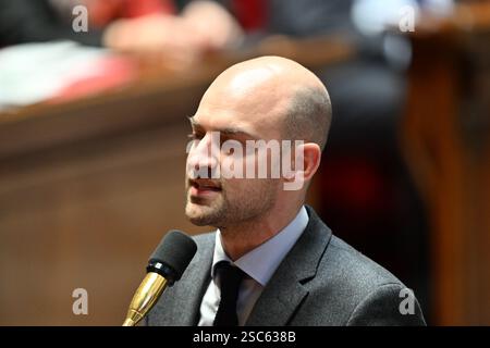 Paris, Frankreich. Februar 2025. Paris am 5. Februar 2025, Fragen an die Regierung - Jean Noël Barrot Minister für auswärtige Angelegenheiten während einer Sitzung von Fragen an die Regierung in der französischen Nationalversammlung Credit: HMB Media/Alamy Live News Stockfoto