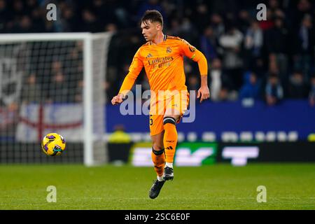 Barcelona, Spanien. Februar 2025. Asencio von Real Madrid spielte am 1. Februar 2025 im RCDE-Stadion in Barcelona, Spanien, während des La-Liga-Spiels zwischen RCD Espanyol und Real Madrid. (Foto: Sergio Ruiz/IMAGO) Credit: PRESSINPHOTO SPORTS AGENCY/Alamy Live News Stockfoto