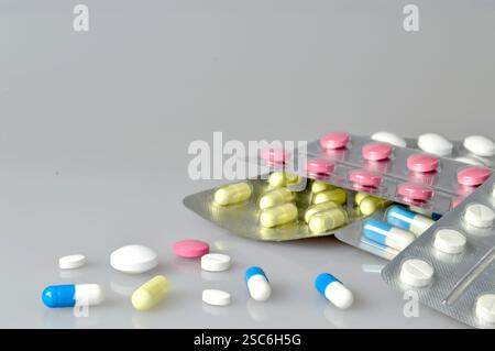 Pillen, Tabletten und Kapseln Stockfoto