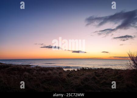 Sonnenaufgang am Togston Beach, Druridge Bay Northumberland, 2025 Stockfoto