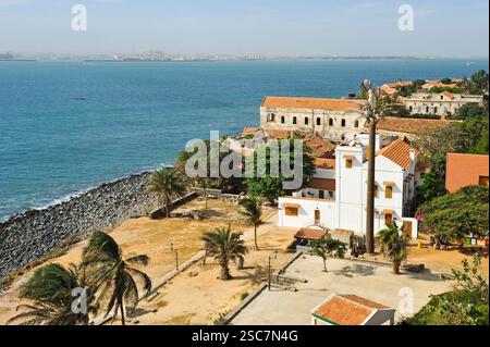 Überblick über das Dorf von Castel, Ile de Goree (Insel Goree), Dakar, Senegal, Westafrika Stockfoto
