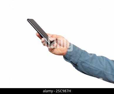 Isoliertes schwarzes Handy in der Hand eines Mannes Stockfoto