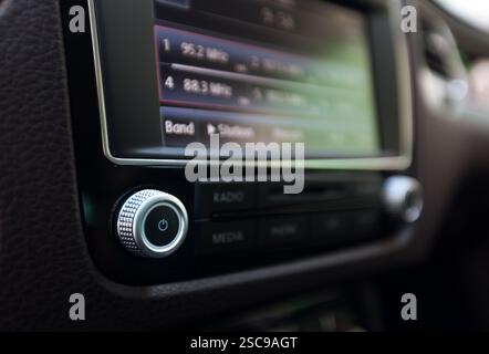 Smart Multimedia Touchscreen System für die Automobilindustrie Stockfoto