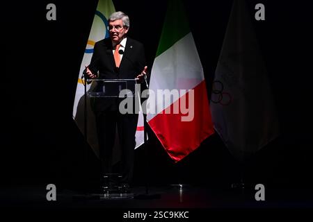 Thomas Bach, Präsident des Internationalen Olympischen Komitees ( IOC ), blickt auf die Feier der Olympischen Spiele 2026 in Mailand am 6. Februar 2025 im Piccolo Teatro in Mailand, Italien, zurück Credit: Piero Cruciatti/Alamy Live News Stockfoto