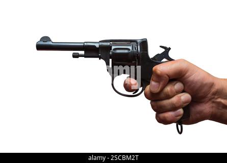 Russischer Revolver „Nagant M1895“ (Beispiel 1913) in der Hand. Periode des Ersten Weltkriegs. Isoliert auf weißem Hintergrund. Stockfoto