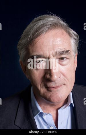 Der mehrfach preisgekrönte britische Historiker und Schriftsteller Antony Beevor, fotografiert auf dem Edinburgh International Book Festival, wo er über sein neuestes Buch über den Zweiten Weltkrieg mit dem Titel „D-Day - the Battle for Normandie“ sprach. Die dreiwöchige Veranstaltung ist das größte Literaturfestival der Welt und findet während des jährlichen Edinburgh Festivals statt. Die Veranstaltung 2009 bot Vorträge und Präsentationen von mehr als 500 Autoren aus aller Welt. Stockfoto