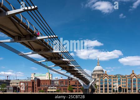Millennium Bridge, London, UK Stockfoto