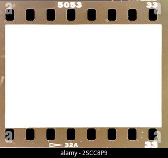 Ein leerer Negativrahmen mit nummerierten Markierungen und Perforationen. Stockfoto