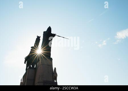Skulptur des Großherzogs Gediminas mit Pferd in Vilnius, Litauen Stockfoto