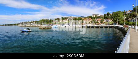 Der Hafen von Thonon am Ufer des Genfer Sees. Stockfoto