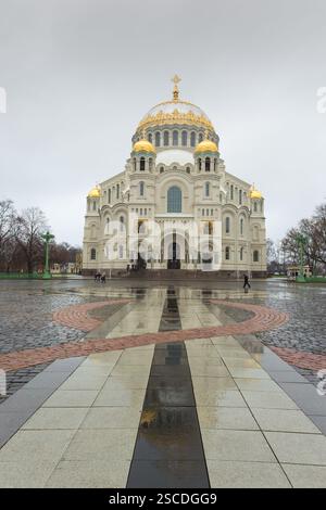Russland, St. Petersburg, 14. November 2017. Marinekathedrale von St. Nikolaus dem Wundertäter Stockfoto