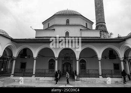 Sarajevo - BiH - 11. Februar 2024: Eingang des Gazi Husrev Beg Museums in Sarajevo, Bosnien und Herzegowina. Stockfoto