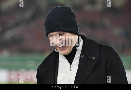 ARD-TV-Experte Bastian Schweinsteiger, Mütze, Porträt lacht, DFB Cup, MHPArena, MHP Arena Stuttgart, Baden-Württemberg, Deutschland, Europa Stockfoto