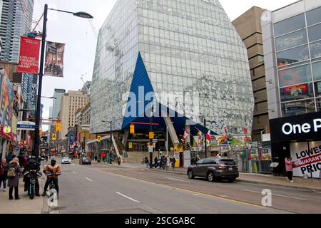 Toronto Kanada – 5. Januar 2025 – Sheldon and Tracy Levy Student Learning Centre der Toronto Metropolitan University Stockfoto