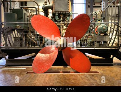 Berliner Altstadt Deutschland Europa Technisches Museum Oldtimer Schiffspropeller Stockfoto