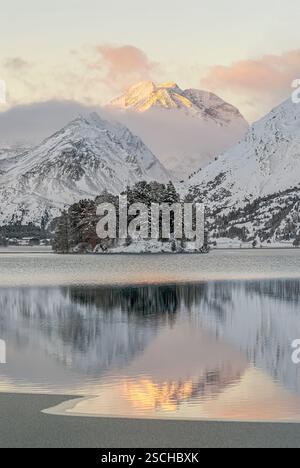 Wintermorgen am Silser See, Sils Maria, Engadine, Schweiz Stockfoto