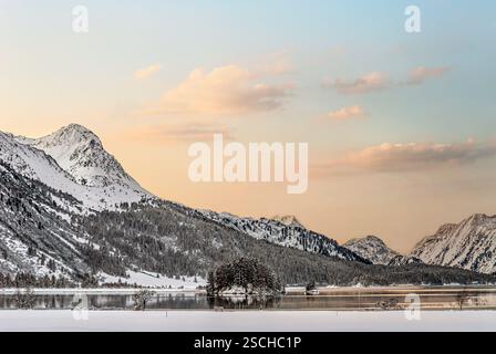 Winter am Silser See, Sils-Maria, Oberengadin, Schweiz Stockfoto