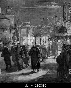 Die Mitternachtsprozession: Tafeln mit den Titeln der Braut - Chinesische Kaiserliche Ehe in Pekin, 1872. "Die Illustrationen, die in der "Number of Our Journal" dieser Woche erscheinen und einige der Pomps und besonderen zeremoniellen Vorkehrungen für die Hochzeit des jungen Kaisers von China am 16. Oktober in Pekin darstellen, bilden den Beginn einer Reihe, die unseren Lesern viele charakteristische Szenen und Vorfälle in mehreren Teilen des Chinesischen Reiches vorstellt. Unser Spezialkünstler, Mr. William Simpson, der beauftragt wurde, mit diesem Expressdienst von England nach China zu reisen, war in der Lage, Pekin a f zu erreichen Stockfoto