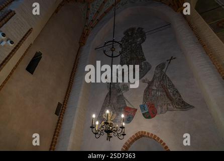 Ein Bild des Inneren der Kirche der Heiligen Jungfrau Maria. Stockfoto