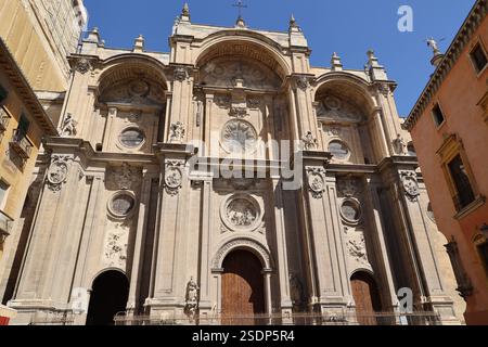 Haupteingangsportal der Kathedrale von Granada, Andalusien, Spanien Stockfoto