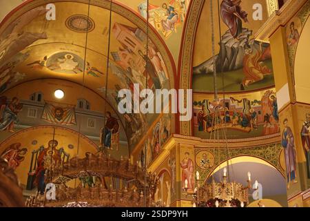 Innenansicht der Auferstehungskathedrale in der albanischen Stadt Korca Stockfoto