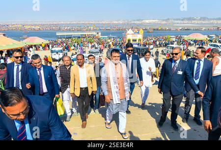 Prayagraj, Uttar Pradesh, Indien, 8. Februar 2025: Rajasthan-Chef-Minister Bhajanlal Sharma, nachdem er während der laufenden Maha Kumbh Mela 2025 in Prayagraj ein heiliges Bad am Sangam genommen hatte. Die 45 Tage dauernde Kumbh Mela ist die größte Versammlung von Menschen für religiöse Zwecke in der Welt und Millionen von Menschen versammeln sich zu diesem glückverheißenden Anlass. Quelle: Sumit Saraswat / Alamy Live News Stockfoto