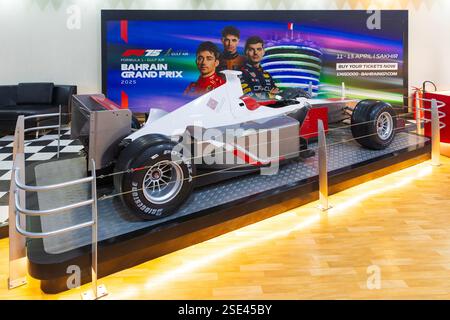Ein Formel-1-Auto auf dem Bahrain International Circuit in Sakhir, Bahrain Stockfoto