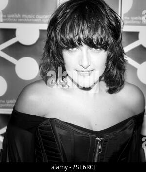 SIAN EVANS, MUSIC AWARDS, 2002: Sian Evans von der Band Kosheen bei den Dance Awards an der Coal Exchange in Cardiff am 7. Dezember 2002. Foto: Rob Watkins. INFO: Kosheen ist eine britische Musikgruppe, die 1999 in Bristol gegründet wurde. Bekannt für die Mischung von Drum und Bass mit Rock- und Pop-Einflüssen, erlangten sie mit Hits wie „Hide U“ und „Catch“ und ihrem gefeierten Debütalbum „Resistst“ Bekanntheit. Stockfoto