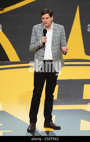 David Eby, Premierminister von British Columbia, spricht bei der Eröffnungszeremonie der Invictus Games 2025 in Vancouver, Kanada. Die Spiele finden in Vancouver und Whistler statt. Bilddatum: Samstag, 8. Februar 2025. Stockfoto