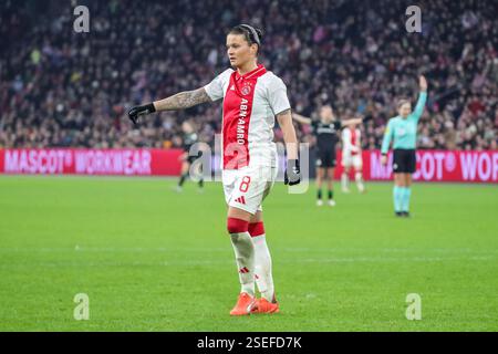 Amsterdam, Niederlande. Februar 2025. AMSTERDAM, NIEDERLANDE - 8. FEBRUAR: Sherida Spitse von Ajax punktet während eines niederländischen Azerion Women's Eredivisie Matches zwischen Ajax und Feyenoord in der Johan Cruijff Arena am 8. Februar 2025 in Amsterdam. (Foto von Leiting Gao/Orange Pictures) Credit: Orange Pics BV/Alamy Live News Stockfoto