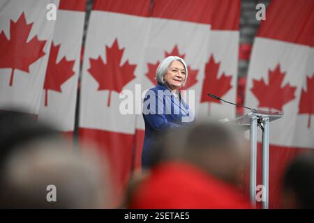 Vancouver, Kanada. Februar 2025. 20250208; Vancouver, British Columbia, Kanada; Generalgouverneur von Kanada Mary Simon spricht während der Eröffnungszeremonien der Invictus Games Vancouver – Whistler im BC Place Stadium. (Foto: Anne-Marie Sorvin/SIPA USA) Credit: SIPA USA/Alamy Live News Stockfoto