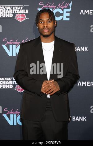 Miami, USA. Februar 2025. MIAMI, FLORIDA - 08. FEBRUAR: Davion Mitchell #45 von Miami Heat nimmt am 8. Februar 2025 an der 15. Jährlichen Miami Heat Charitable Gala im Kaseya Center Teil. Quelle: SIPA USA/Alamy Live News Stockfoto