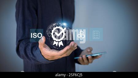 Zertifizierung und Standards ISO-zertifiziertes Geschäft, internationale Standards, Qualitätssicherungskonzept Stockfoto